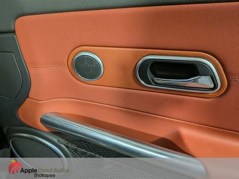 Used 2006 Chrysler Crossfire Limited RWD image 22
