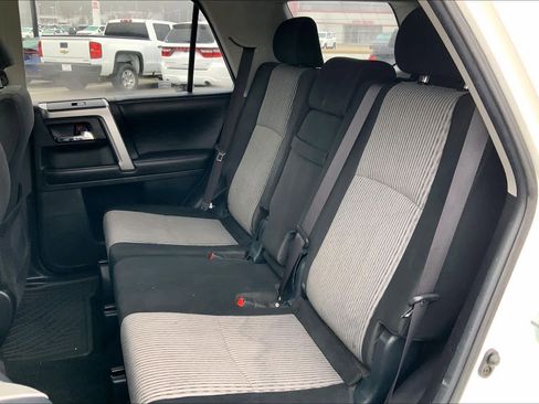 Used 2016 Toyota 4Runner SR5 image 18