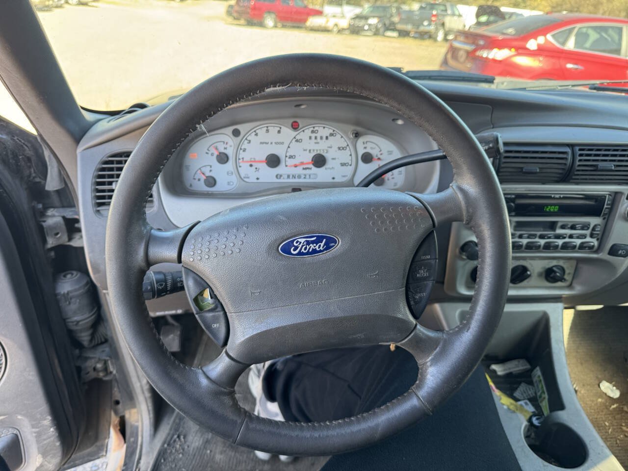 Used 2002 Ford Explorer Sport Trac 4x4 image 32