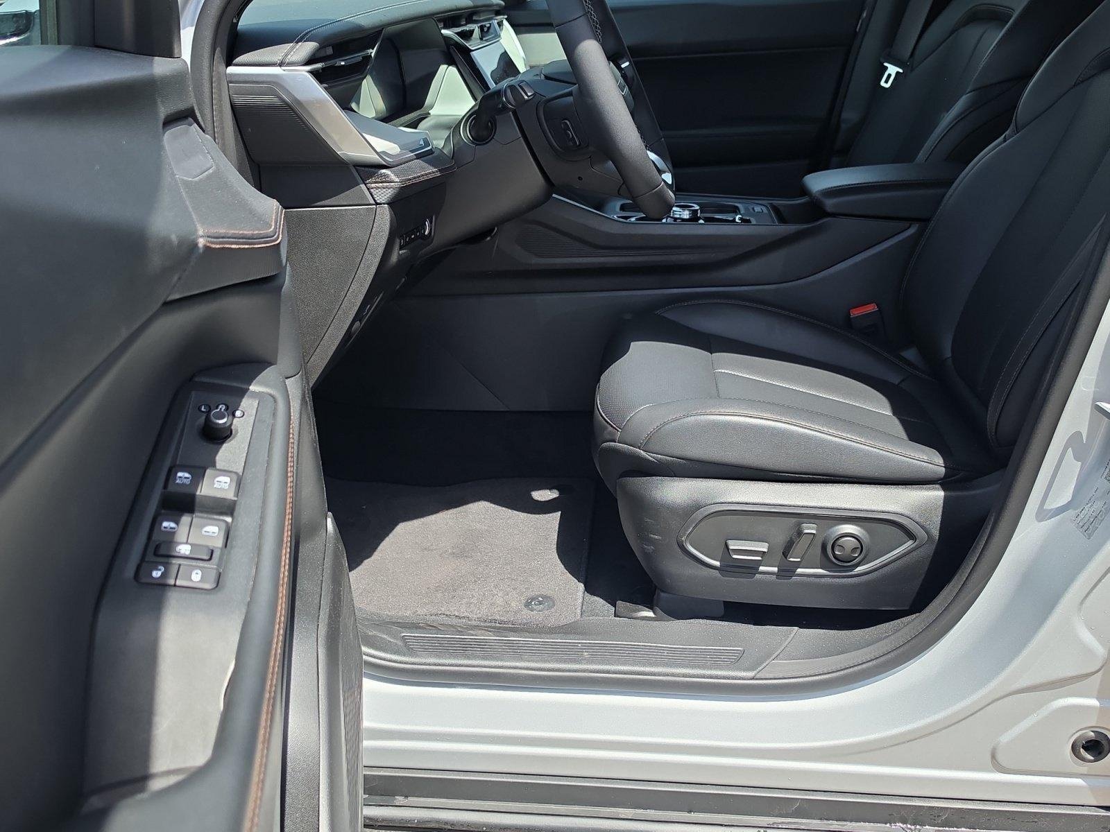 New 2026 Jeep Cherokee Limited AWD/4WD image 11
