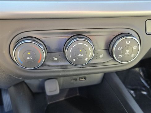 Used 2024 Chevrolet Trax RS w/ Driver Confidence Package image 19