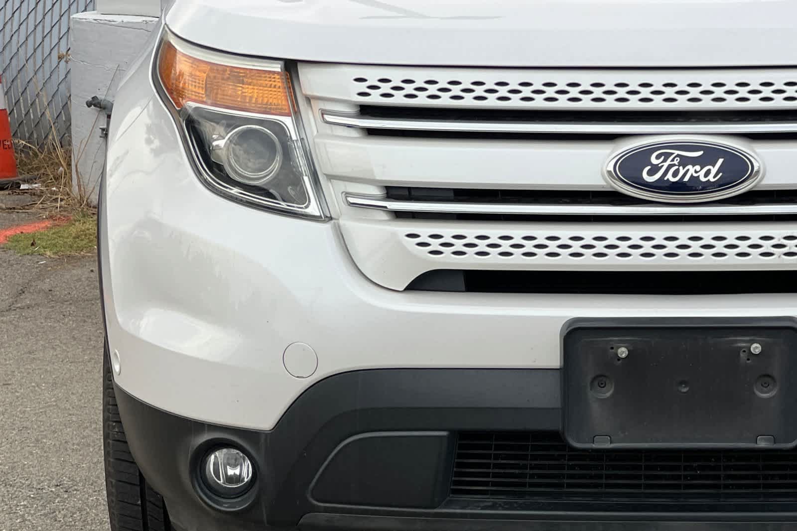 Used 2014 Ford Explorer Limited w/ Equipment Group 302A FWD image 17