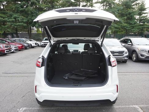 Used 2022 Ford Edge ST-Line image 21