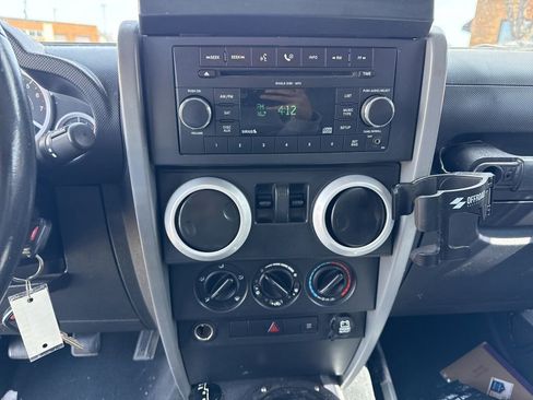 Used 2008 Jeep Wrangler Sahara w/ Dual Top Group image 15