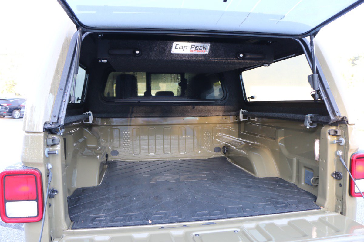 Used 2025 Jeep Gladiator Sport AWD/4WD image 25