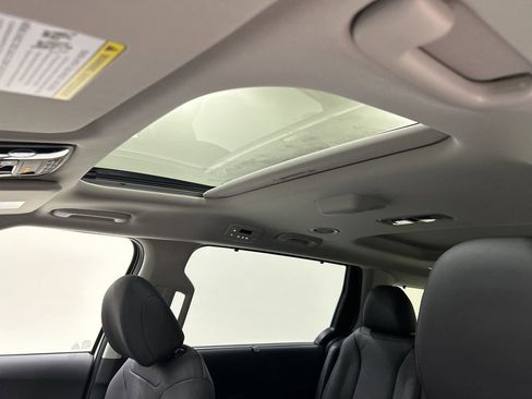 New 2026 Kia Carnival SX Prestige image 25