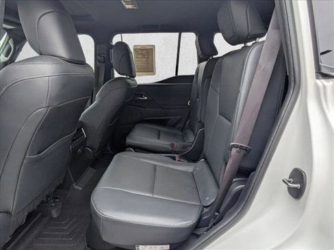 Used 2024 Lexus GX 550 w/ Cold Area Package AWD/4WD image 12