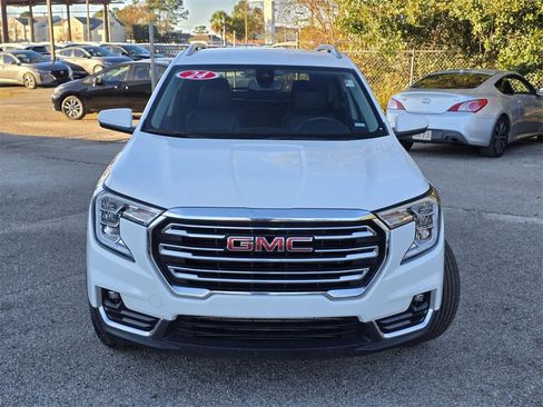 Used 2024 GMC Terrain SLT image 4