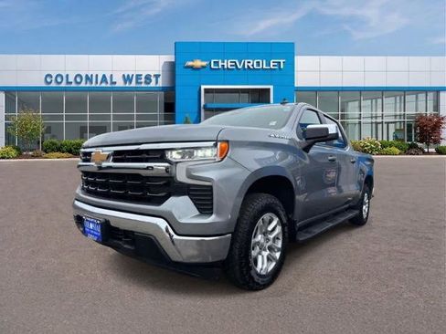 Used 2024 Chevrolet Silverado 1500 LT AWD/4WD image 4