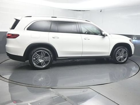 Used 2026 Mercedes-Benz GLS 450 4MATIC image 8