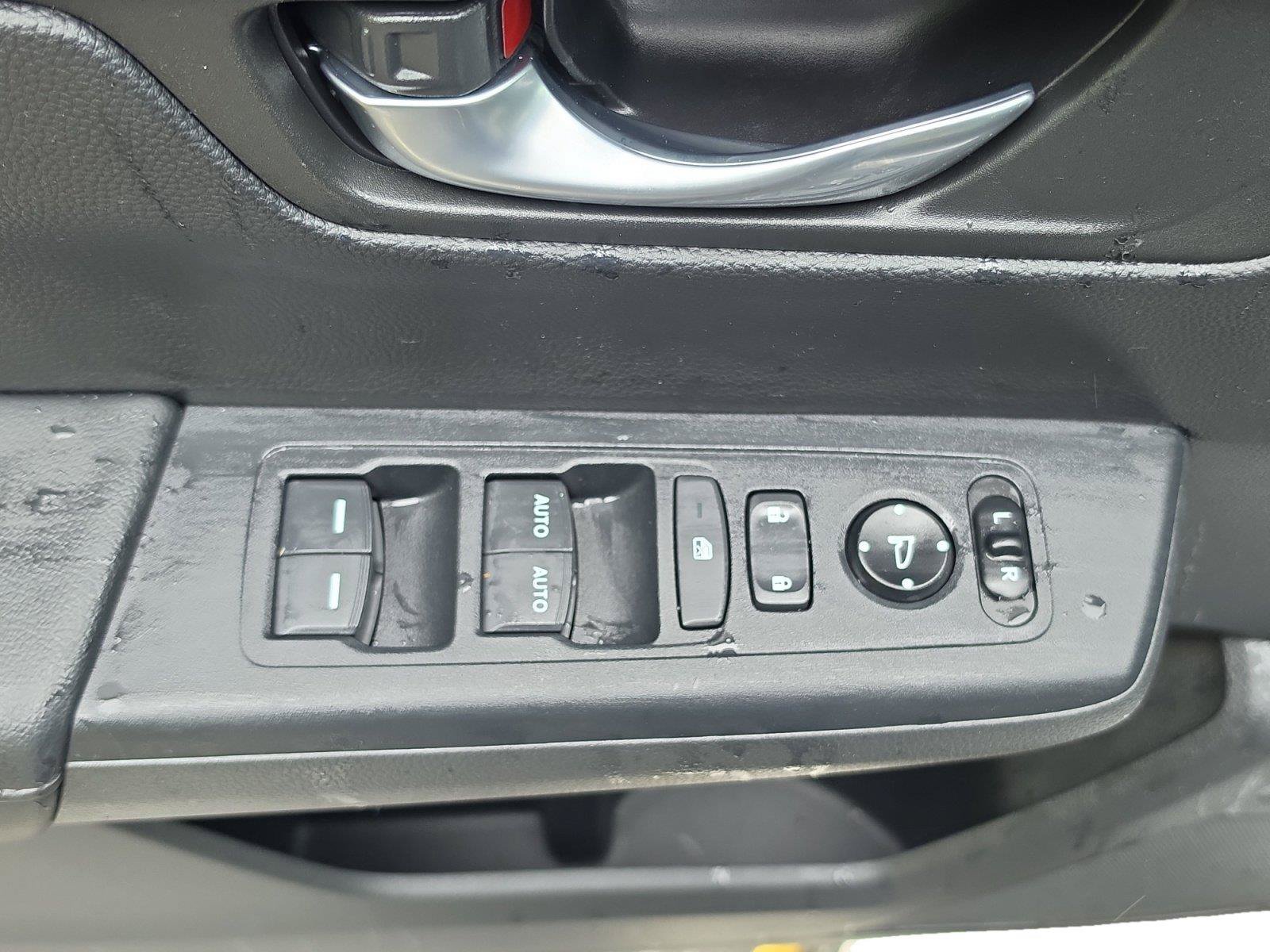 Used 2024 Honda CR-V EX image 17