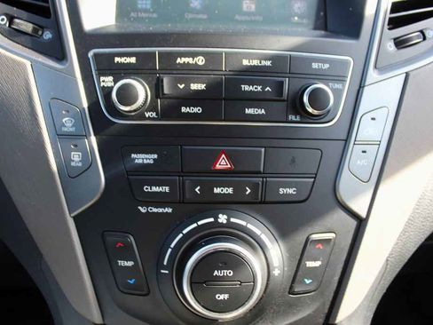 Used 2017 Hyundai Santa Fe Sport w/ 2.4L Value Package 06 image 23