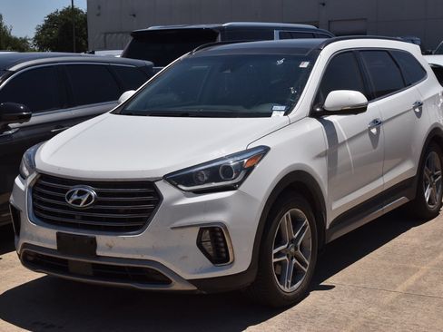 Used 2019 Hyundai Santa Fe XL FWD image 2