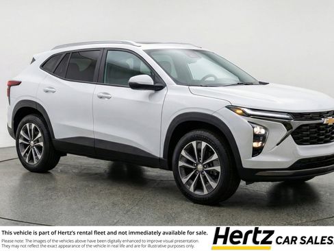 Used 2025 Chevrolet Equinox LT FWD image 1