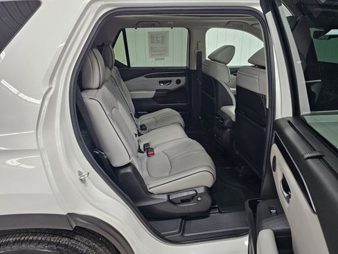Certified 2024 Honda Pilot Elite image 10