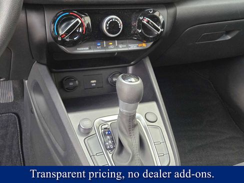 Used 2022 Hyundai Kona SEL image 28