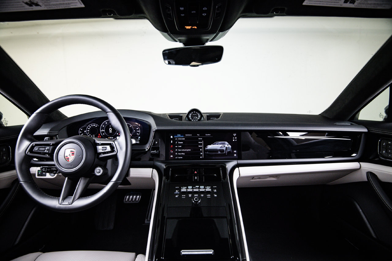Certified 2026 Porsche Panamera GTS AWD/4WD image 25