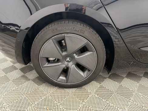 Used 2021 Tesla Model 3 Long Range AWD/4WD image 18