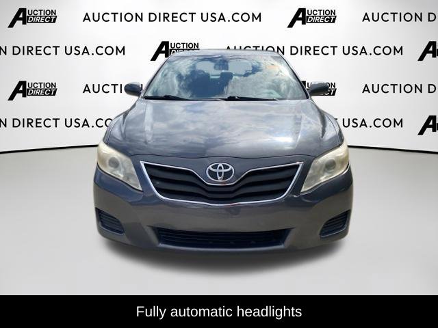 Used 2011 Toyota Camry LE w/ LE Extra-Value Pkg FWD image 2
