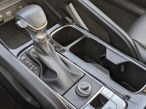 Used 2025 Kia Telluride S FWD image 19