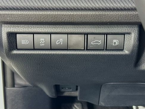 Used 2026 Toyota Camry SE w/ Convenience Package FWD image 10
