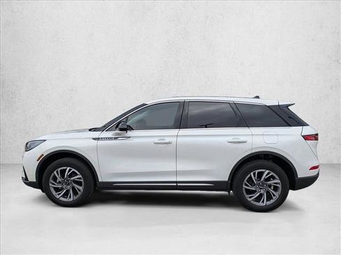 Used 2024 Lincoln Corsair FWD image 9