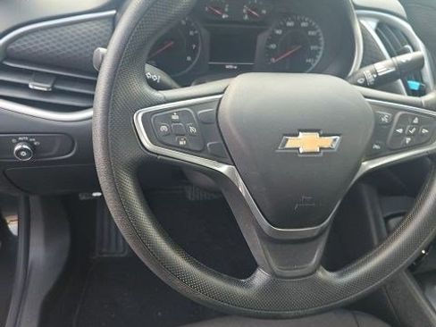 Used 2022 Chevrolet Malibu LS FWD image 10