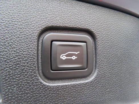 Used 2024 Chevrolet Blazer EV RS image 35