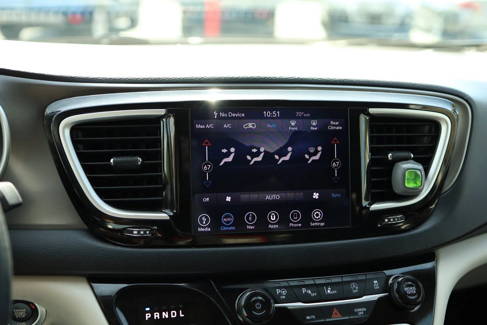 Used 2020 Chrysler Pacifica Touring w/ Advanced Safetytec Group FWD image 22