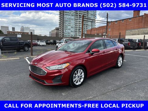 Certified 2020 Ford Fusion SE image 3