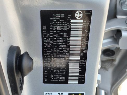 Used 2024 Toyota Corolla LE FWD image 25
