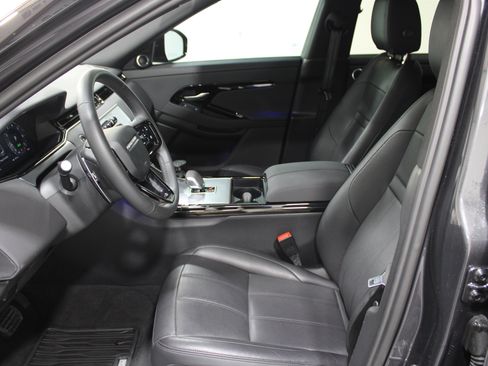 Used 2025 Land Rover Range Rover Evoque S AWD/4WD image 3