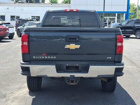 Used 2018 Chevrolet Silverado 2500 LTZ w/ LTZ Plus Package AWD/4WD image 5