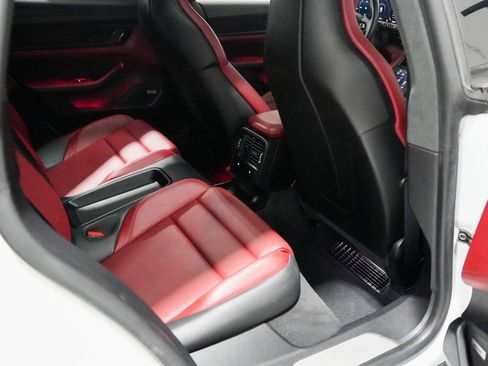 Used 2020 Porsche Taycan Turbo image 36