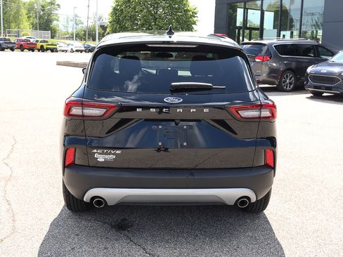 Used 2026 Ford Escape Active w/ Cold Weather Package FWD image 5