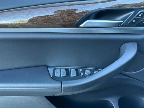 Used 2024 BMW X3 sDrive30i image 11