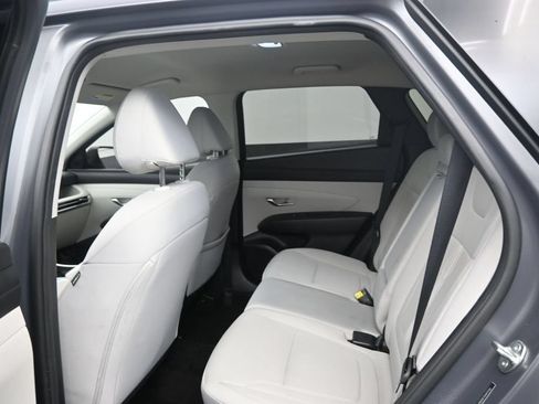Used 2025 Hyundai Tucson SEL FWD image 17