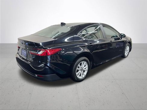 Used 2025 Toyota Camry LE w/ Convenience Package AWD/4WD image 7