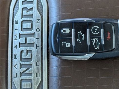 Used 2020 RAM 1500 Limited image 12