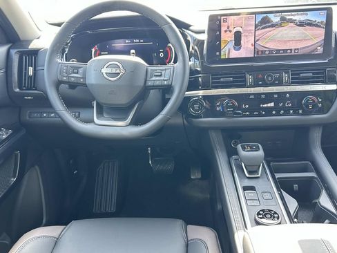 New 2026 Nissan Pathfinder Platinum AWD/4WD image 24