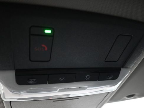 Used 2023 Nissan Rogue SV FWD image 12