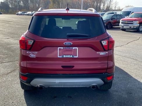 Used 2019 Ford Escape Titanium image 5