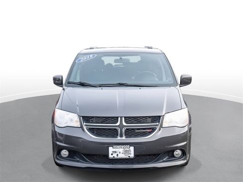 Used 2018 Dodge Grand Caravan SXT w/ Driver Convenience Group image 3