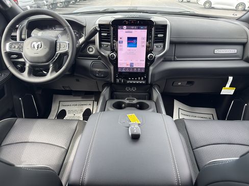 New 2026 RAM 2500 Laramie AWD/4WD image 18