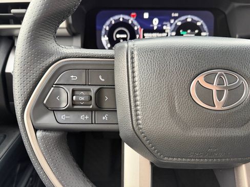 Used 2025 Toyota 4Runner TRD Off-Road Premium image 23