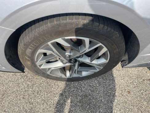 Used 2023 Hyundai Sonata SEL w/ Preferred Accessory Package FWD image 19