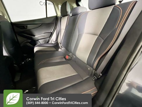 Used 2018 Subaru Crosstrek 2.0i Premium w/ Eyesight System image 28