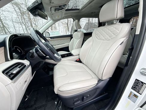 Used 2022 Hyundai Palisade Calligraphy w/ Winter Package image 13