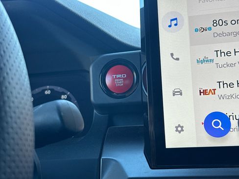 Used 2025 Toyota Tacoma TRD Off-Road image 20