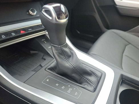 Used 2025 Audi Q3 2.0T Premium w/ Convenience Package image 12